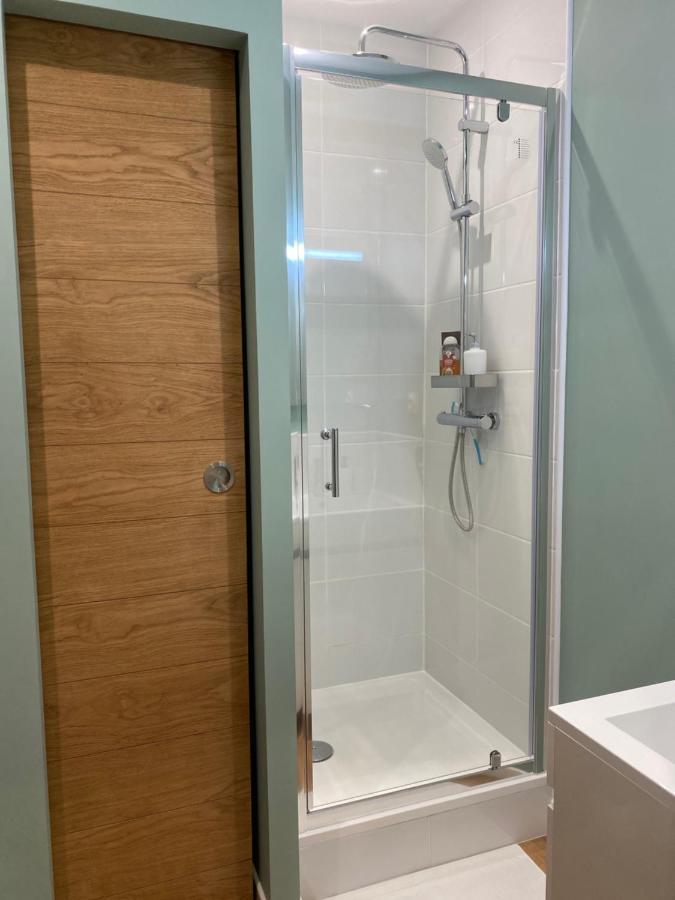 Fantastic Ground Floor Apartment Opposite Thermes Bagneres-de-Luchon Ngoại thất bức ảnh