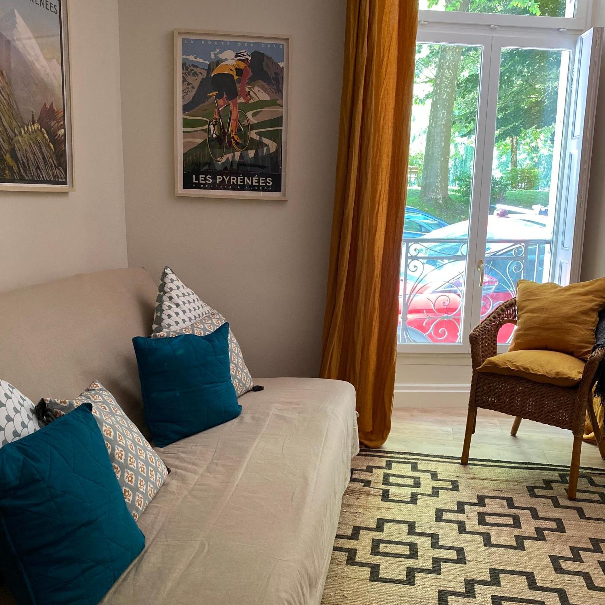Fantastic Ground Floor Apartment Opposite Thermes Bagneres-de-Luchon Ngoại thất bức ảnh