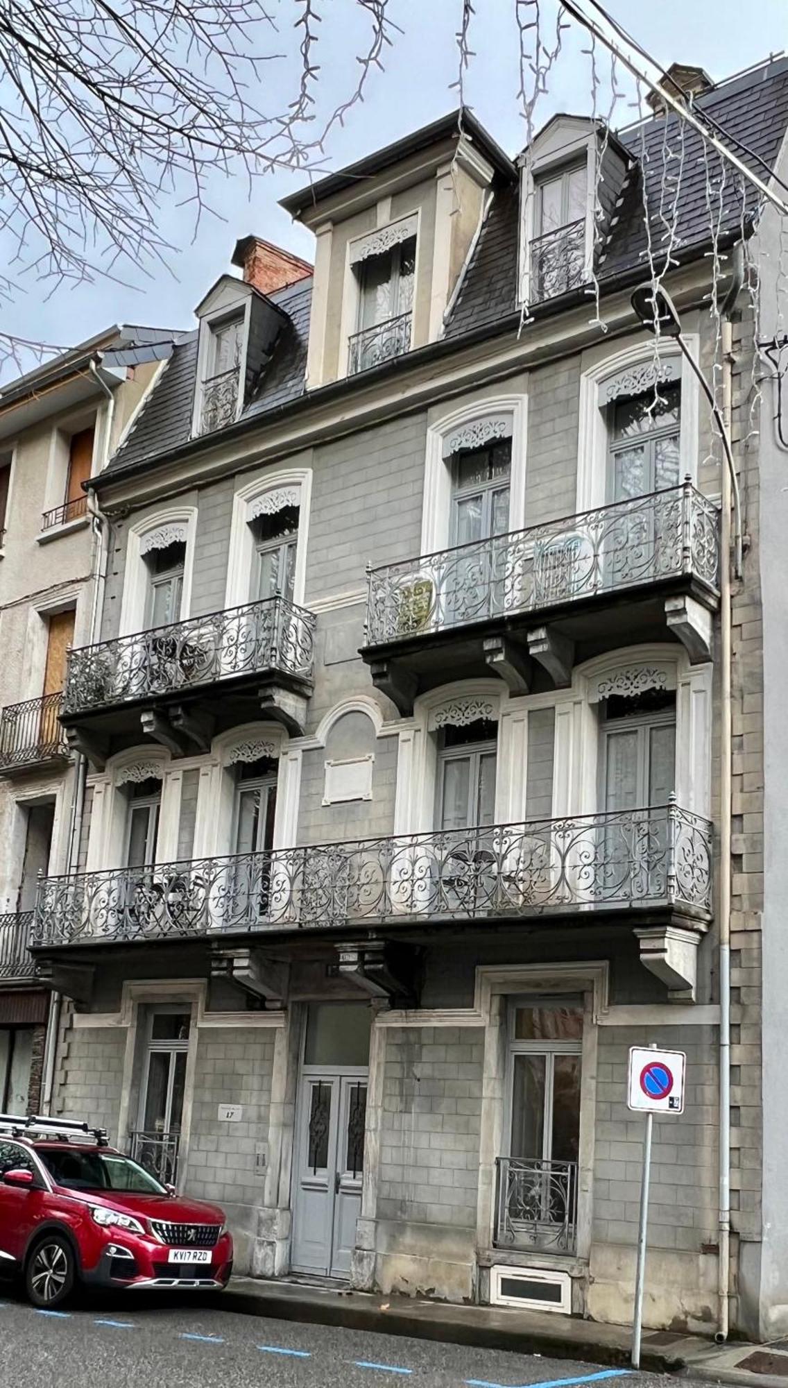 Fantastic Ground Floor Apartment Opposite Thermes Bagneres-de-Luchon Ngoại thất bức ảnh